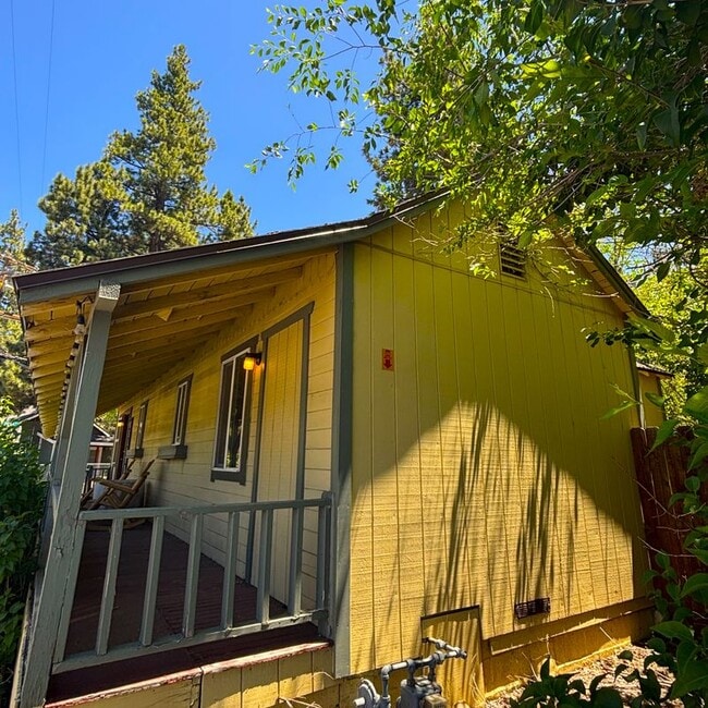 Primary Photo - 41317 Park Ave