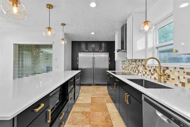 Building Photo - 13726 Wickersham Ln