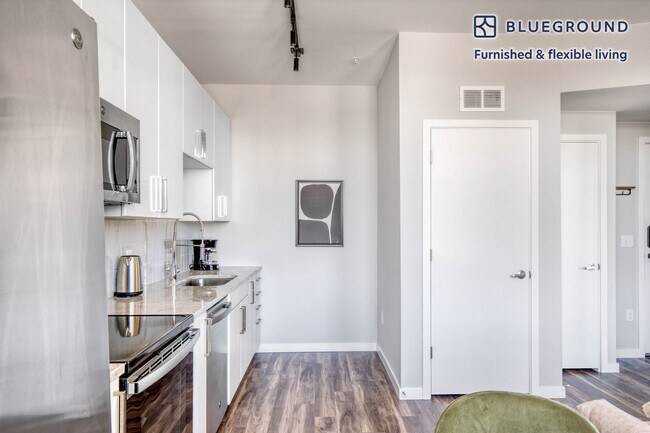 Building Photo - 3000 Pearl Pkwy