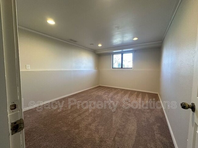 Building Photo - 1400 S 3rd St