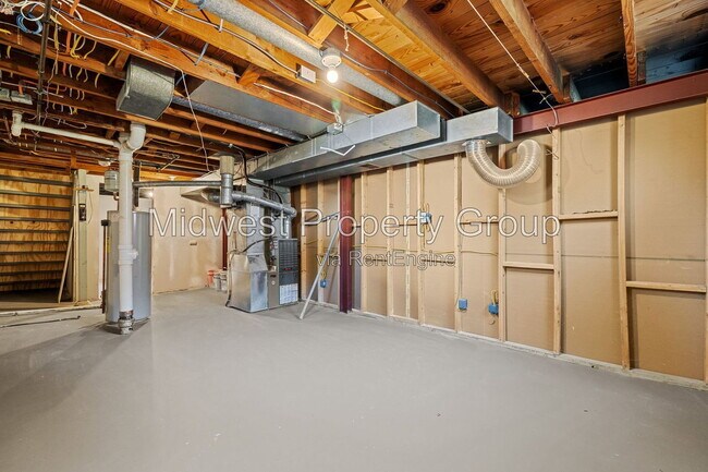Building Photo - 1410 St Bernadette Ln