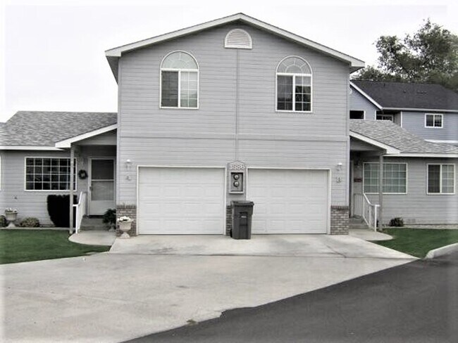 Primary Photo - 1386 Brown St