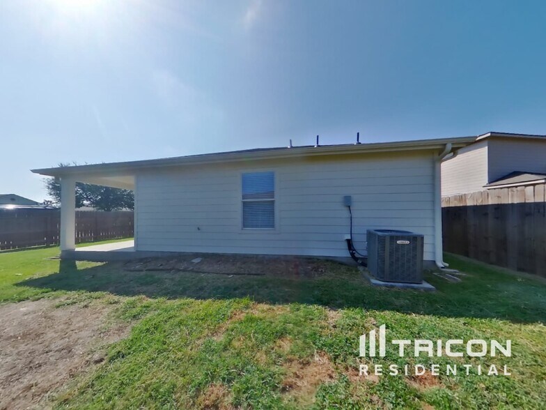 Building Photo - 28715 Nueces River Ct