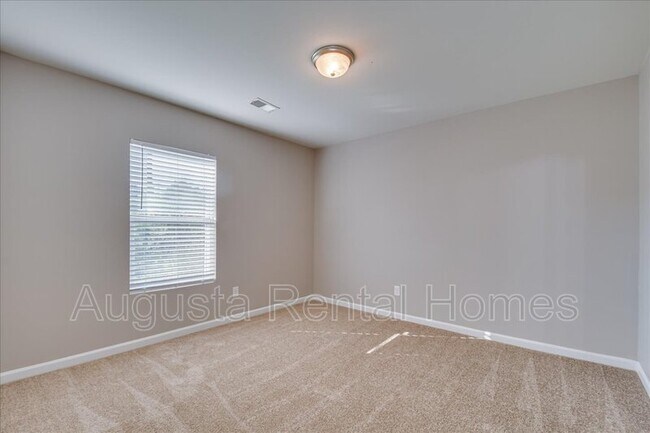Building Photo - 3549 Pebble Creek Dr