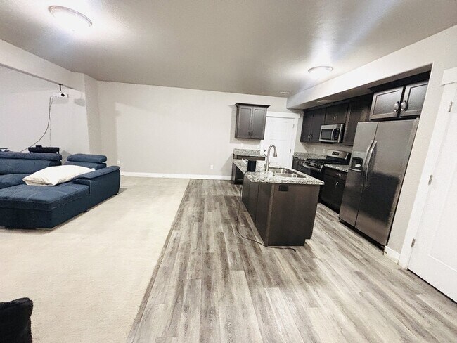 Building Photo - 11528 4055 W