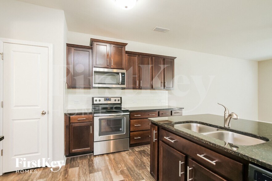 Building Photo - 172 Fesperman Cir