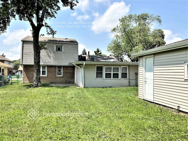 Building Photo - 4949 Paxton Rd
