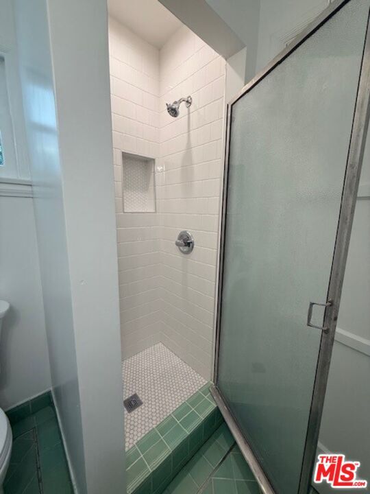 Building Photo - 2515 Canyon Dr