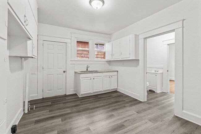 Building Photo - 1724 30th Street Ensley