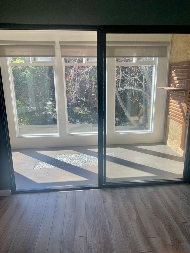 Building Photo - Remodeled, Upstairs 2BD / 1BA Condo Less Than 1/2 Mile From the Beach