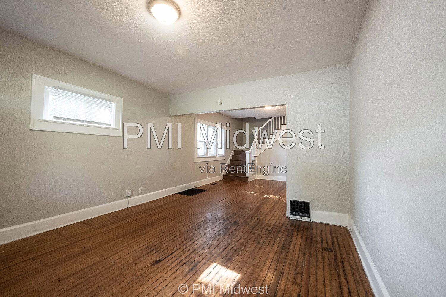 Building Photo - 411 W 40th St