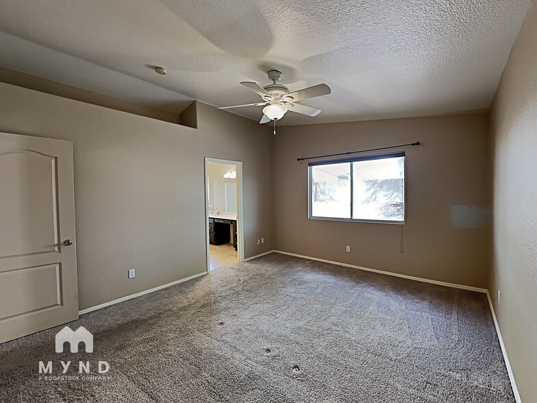 Building Photo - 2556 W Saguaro Bluffs Dr