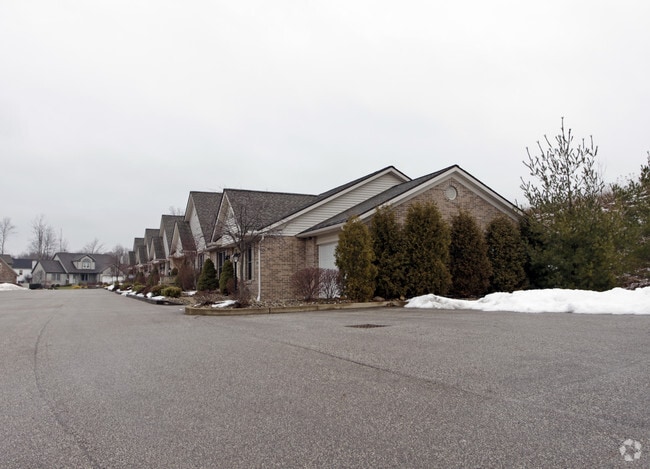 Building Photo - Long Drive Townhomes