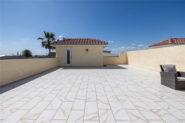 Building Photo - 3074 Ocean Shore Blvd