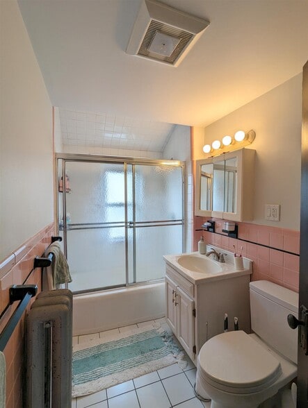 Building Photo - 92 Powder House Blvd