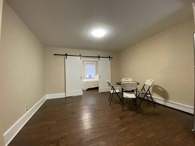Primary Photo - 338 2nd St