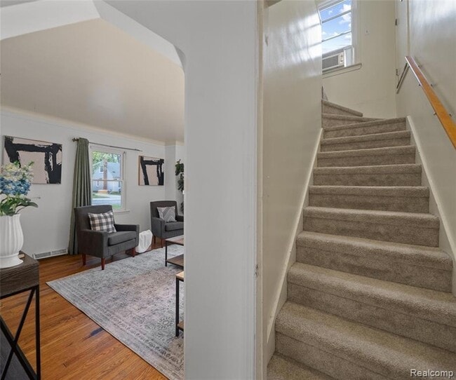 Building Photo - 2017 Harding Ave