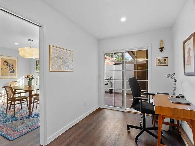 Building Photo - 4517 Collwood Ln