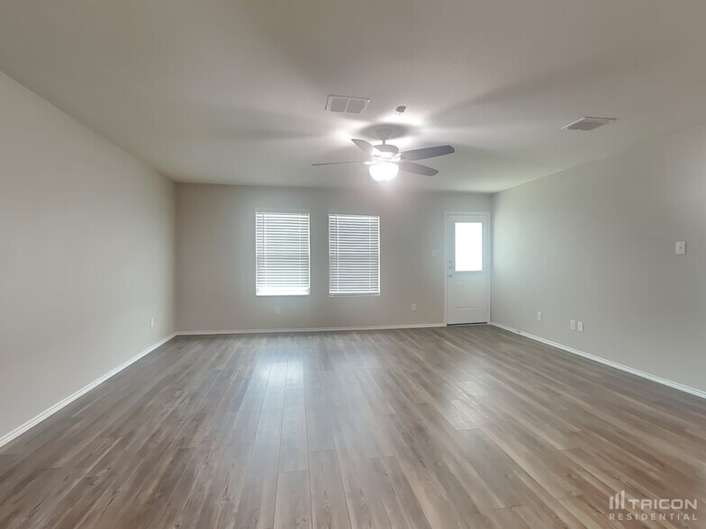 Building Photo - 309 Anvil Dr