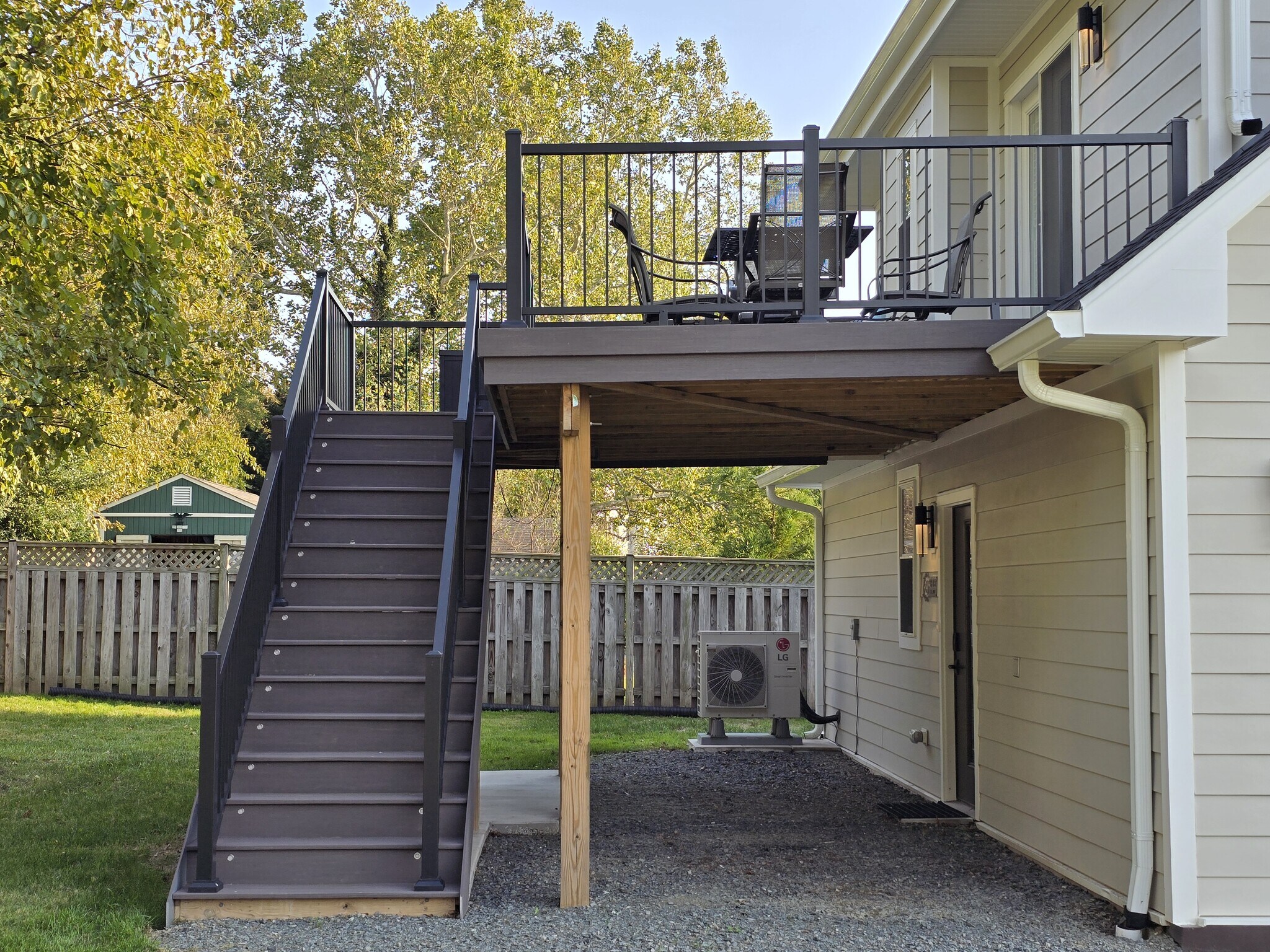 Deck Stairs/Lower Entry - 904 Station St