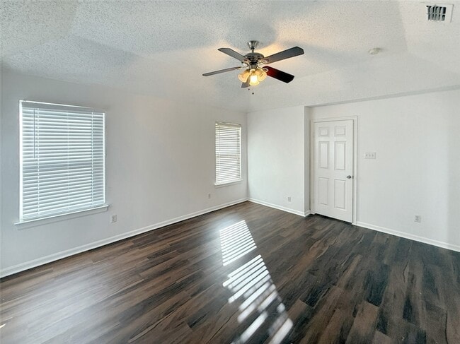 Building Photo - 1713 River Birch Dr