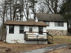 Building Photo - 55-57 Burlingham Rd