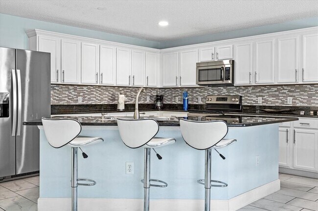 Building Photo - 642 Elderberry Dr