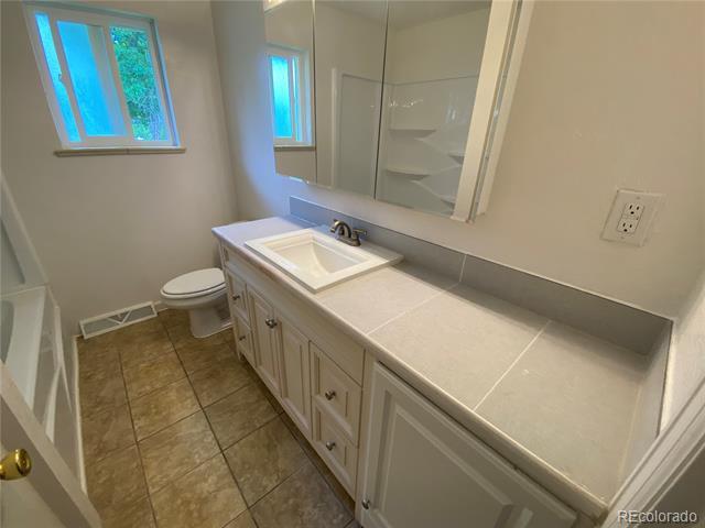 Building Photo - 1830 Independence St