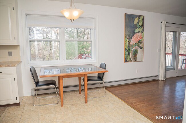 Building Photo - 100 White Birch Dr