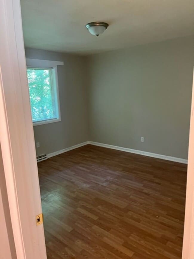 Building Photo - 4641 Highlake Dr