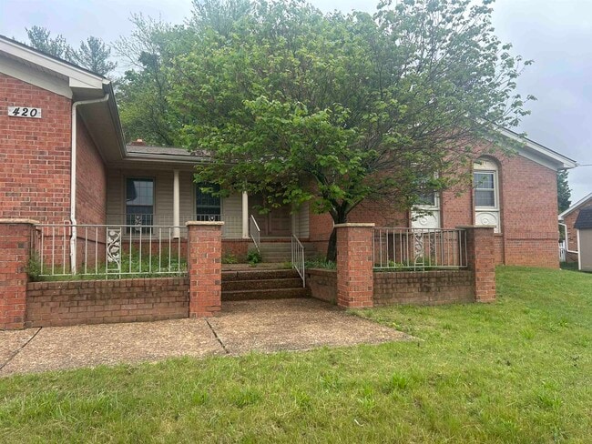 Building Photo - 420 Hillandale Ave