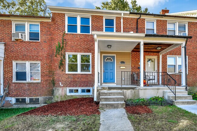 Building Photo - Fully Renovated 3 Bedroom Rowhome- Baltimo...