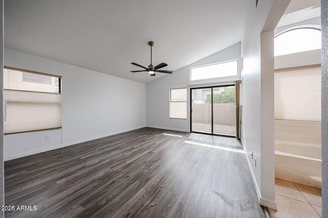 Building Photo - 9429 E Camino Del Santo