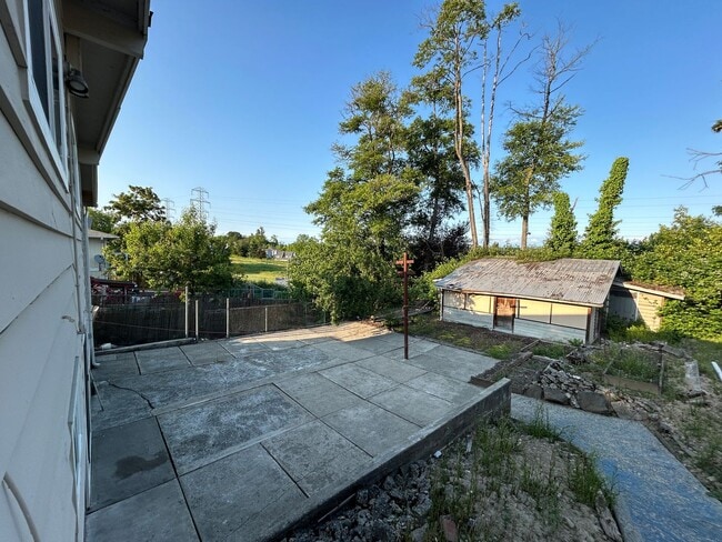 Building Photo - Large 3 bed, 2 bath house in South Seattle...