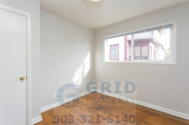 Building Photo - 68 NE Monroe St