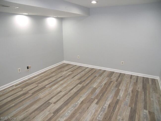 Building Photo - 32156 S Roundhead Dr