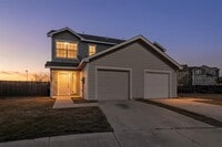 Building Photo - 4502 Alamosa St