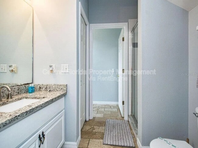 Building Photo - 2937 Sunset Vista Blvd