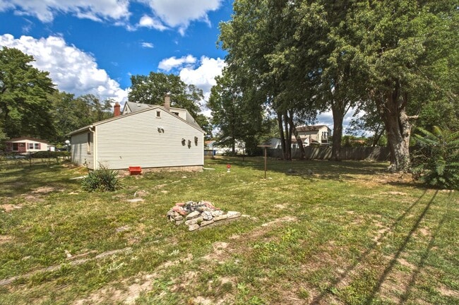 Building Photo - 25433 McDonald St