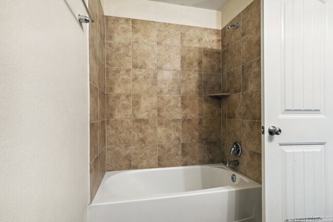 Building Photo - 6906 Quantum Lp