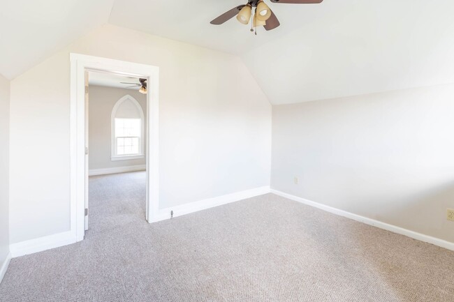 Building Photo - Cozy 3-Bedroom Home in the Heart of London, OH – Move-In Ready!