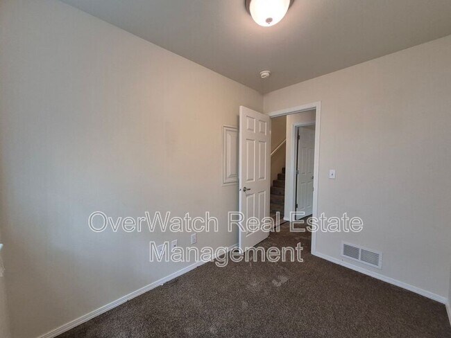 Building Photo - 5595 Sapphire Loop
