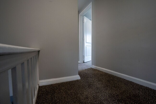 Building Photo - Eastpointe 3 bedroom