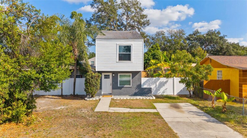 Building Photo - 8737 N Tangerine Pl