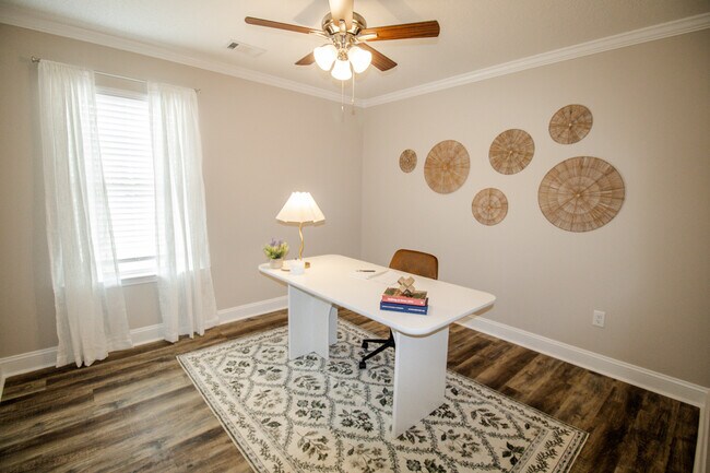 Building Photo - 116 Woodsedge Dr