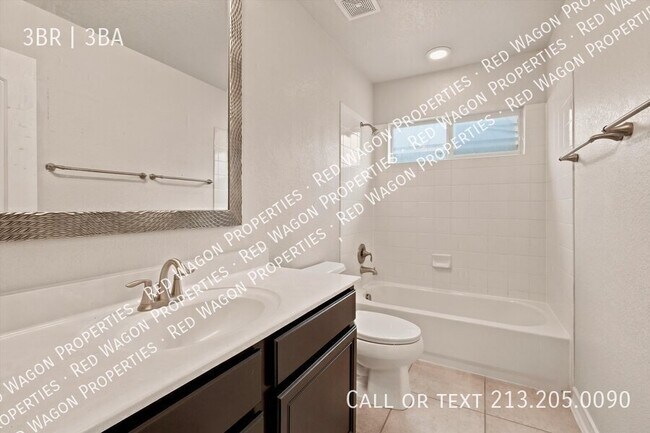 Building Photo - 4110 Woodbridge Way