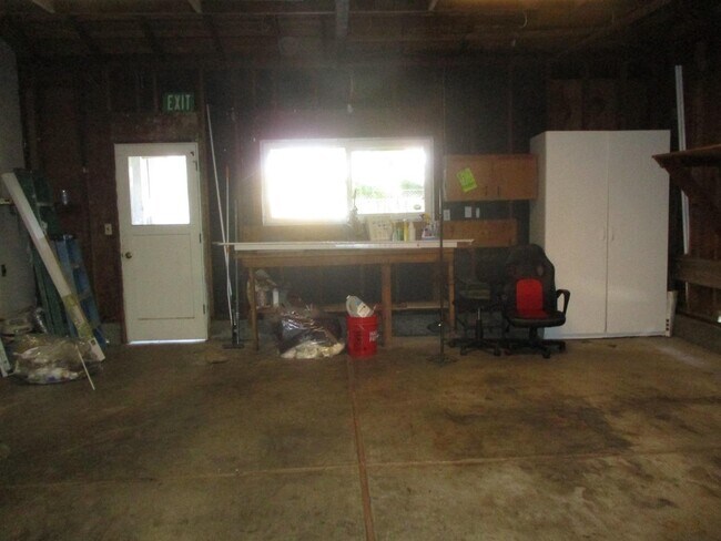 Building Photo - 757 Gary St