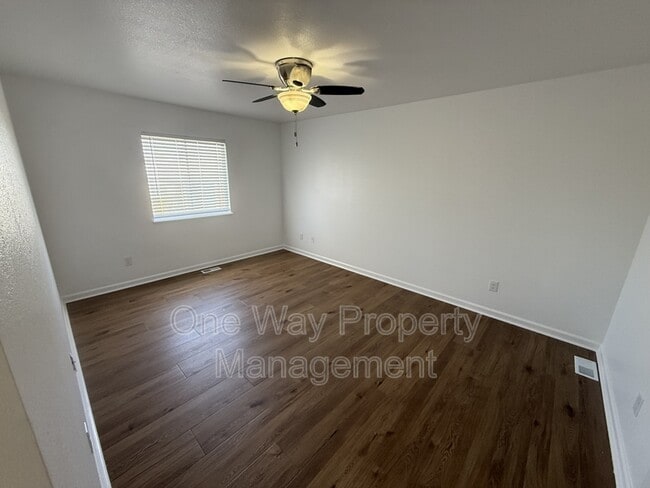 Building Photo - 4541 Dinosaur Ct