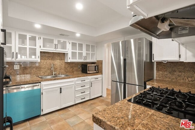 Building Photo - 15005 Killion St