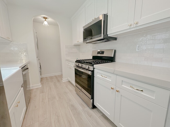 Floorplan - 4251 Duquesne Ave